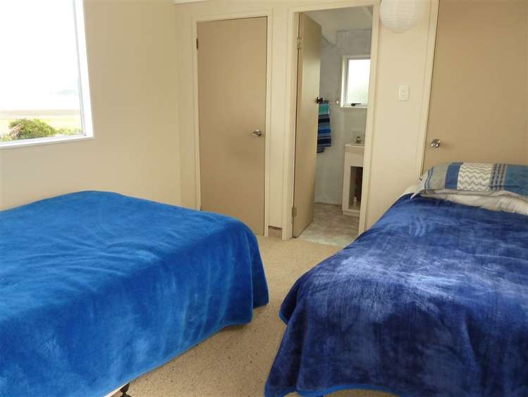 27 Seaview Avenue Te Puru_16