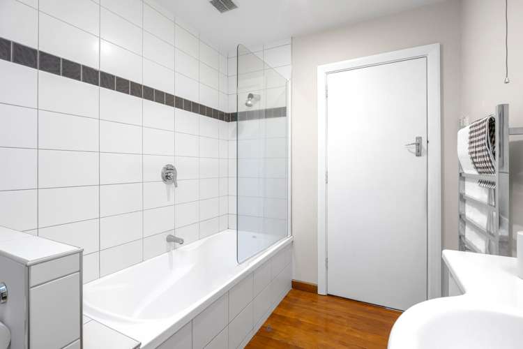 15 Rochford Place Bryndwr_14