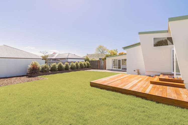 20 Derrett Place Saint Martins_24