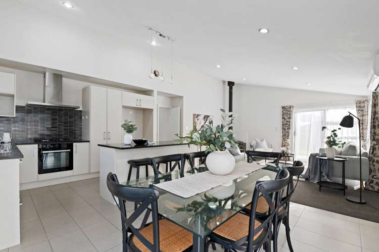32D Robinson Avenue Holdens Bay_6