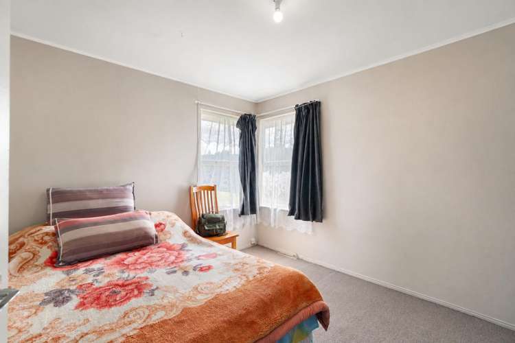 7 Manston Road Mangere_11