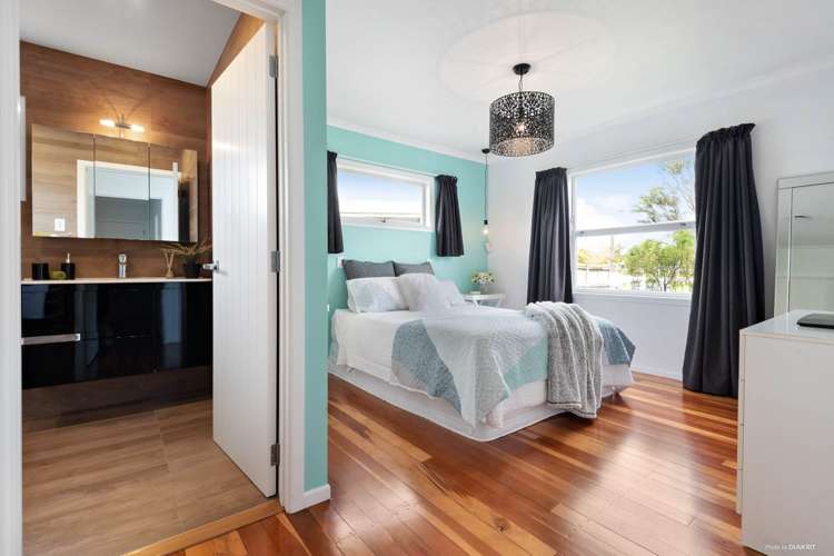 28 Clinton Avenue Te Atatu Peninsula_6