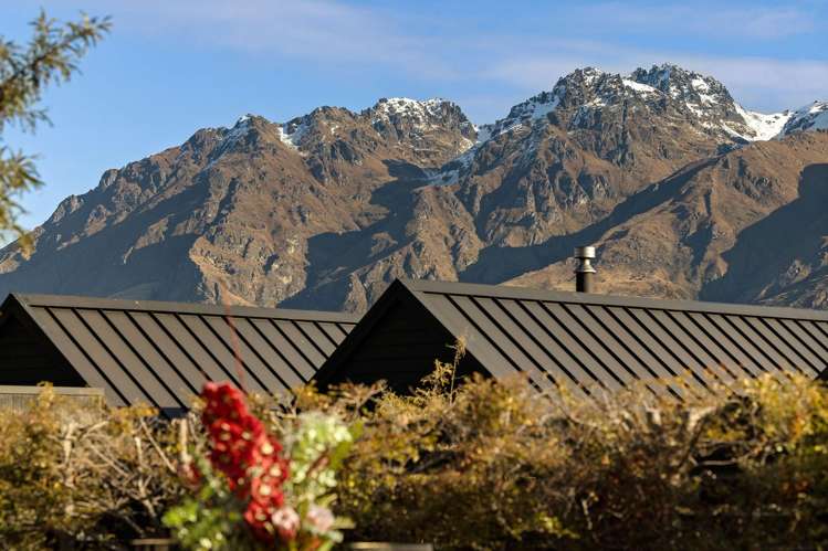 6 Fife Court Jacks Point_21