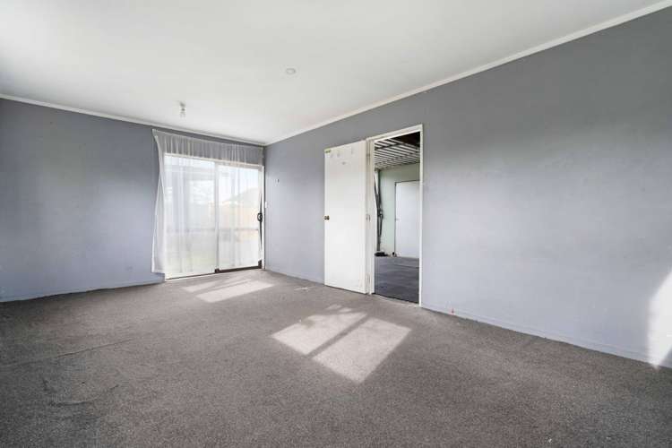 32 Ashgrove Road Mangere_23