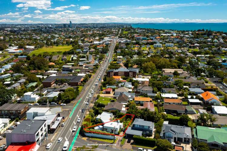 60 Old Lake Road Narrow Neck_25