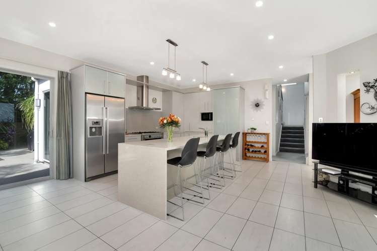 24 Riddington Rise Ohauiti_7