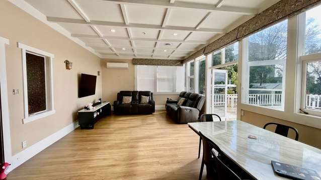 Lovely& Spacious 3 Bedroom House in Mt Albert