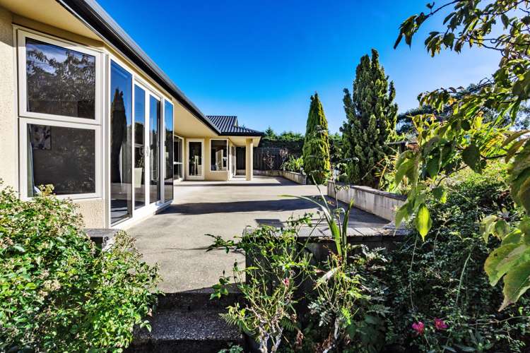 22 Raeburn Avenue_1