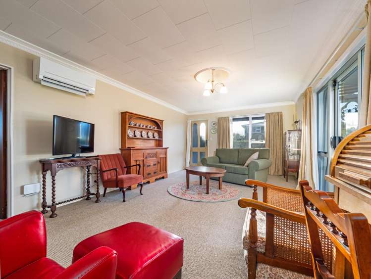 35 Cedar Crescent Feilding_15