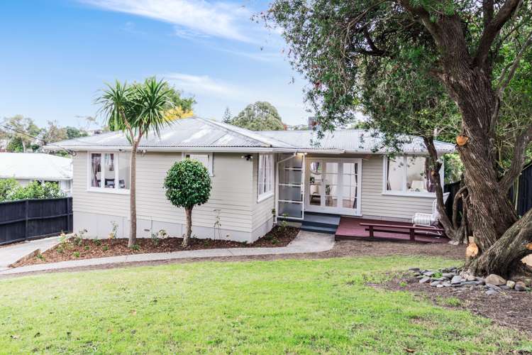 75 Selwyn Crescent Forrest Hill_19