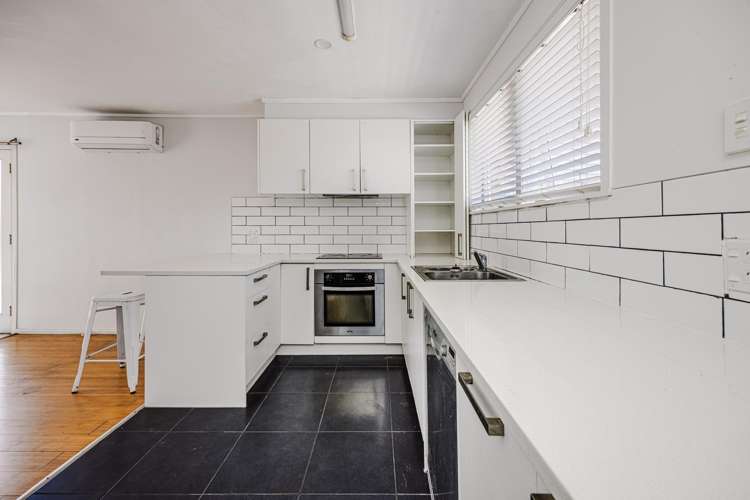 2/8 James Road Manurewa_5