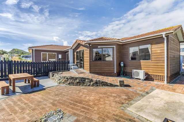 SUN, PRIVACY & EASY LIVING