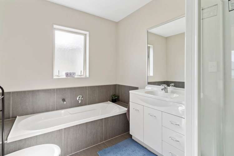 42 Hollowout Street Takanini_6