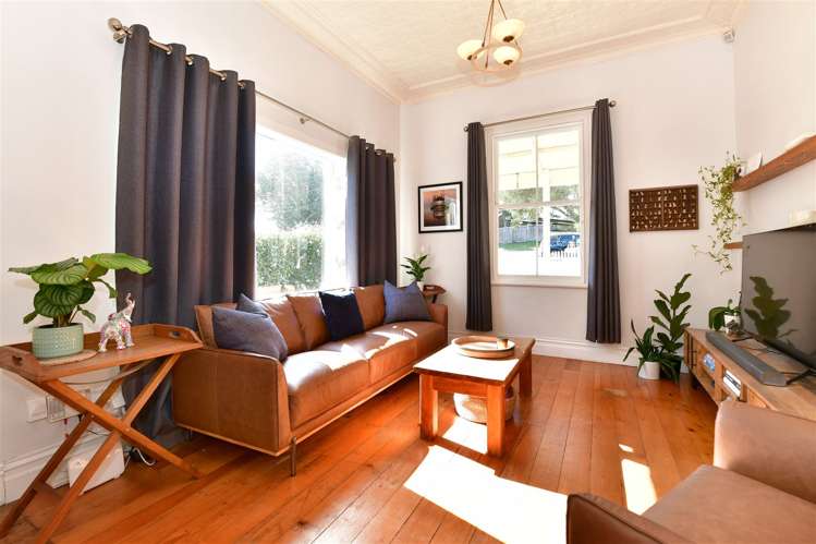 25 Kowhai Street Helensville_19