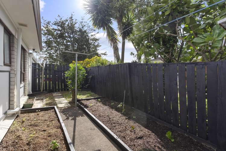 1/38 Latham Avenue Pakuranga_15