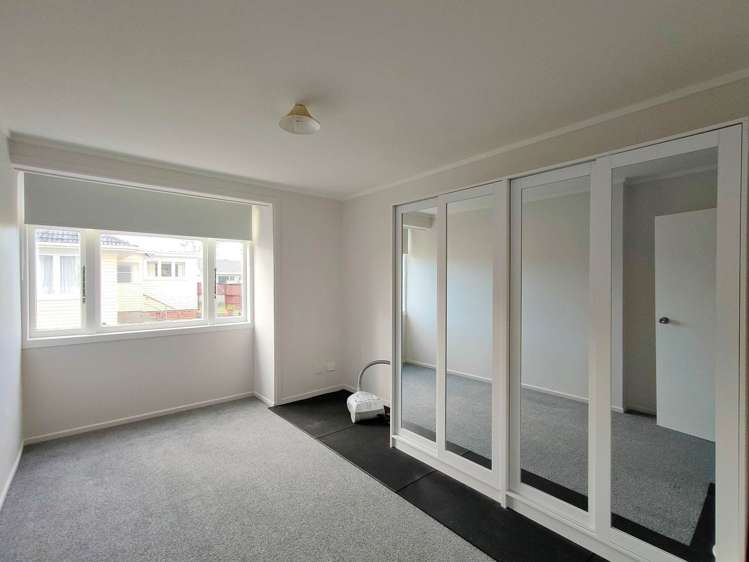 13 Reid Road New Lynn_5