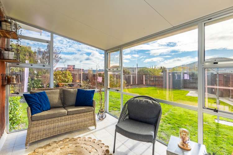 2 Lord Auckland Road Wakefield_10