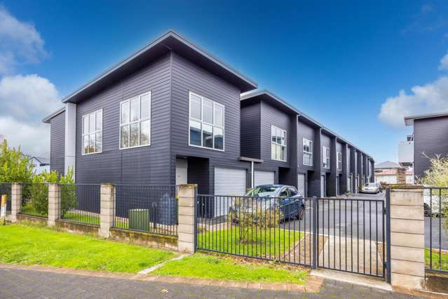 18/100 Knighton Road Hillcrest_4