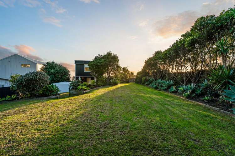 2 Ngatira Road Muriwai_4