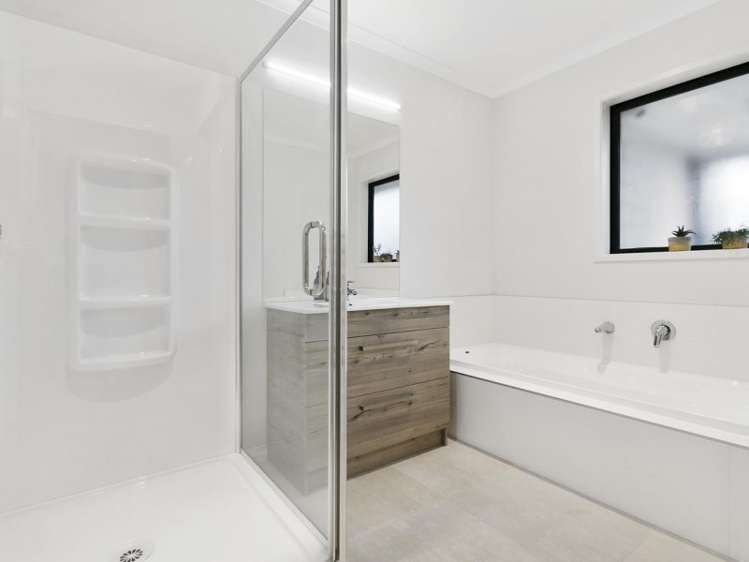 3 Hyatt Close Leamington_8