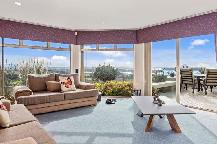 11 Aurora Avenue Welcome Bay_2