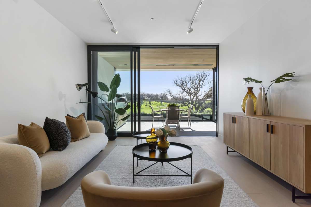 204/81 Carlton Gore Road_1