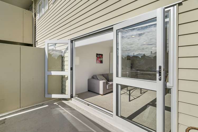 329/26 Morningside Drive Morningside_7