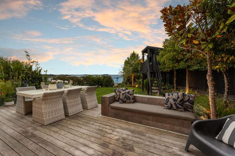 11 Te Awakura Terrace Mount Pleasant_32