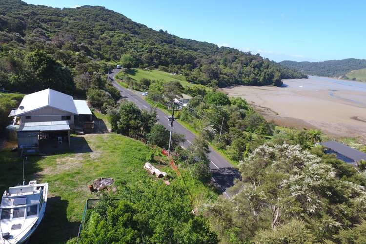 675 Te Waitere Road Taharoa_18