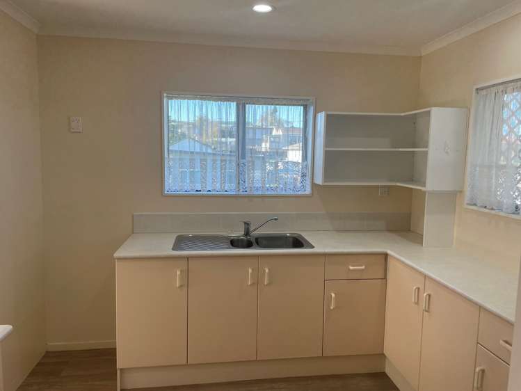 31b Cowley Drive Temple View_6