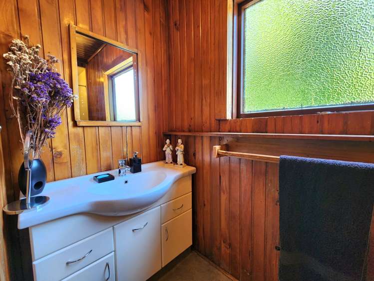 28 Ross Street Dunollie_9