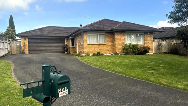 AUCTION TOMORROW - Perfect Family Home BRICK & TILE 4 Bdrm