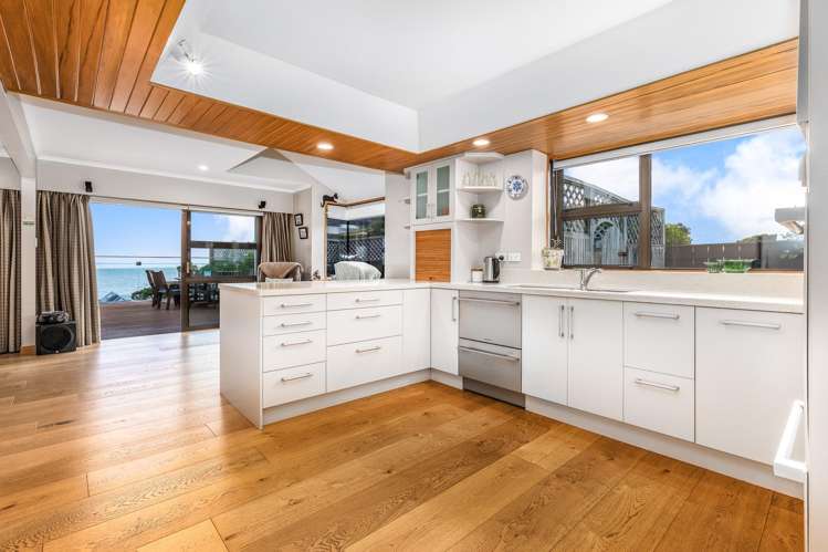 1B Kohutuhutu Road Raumati Beach_10