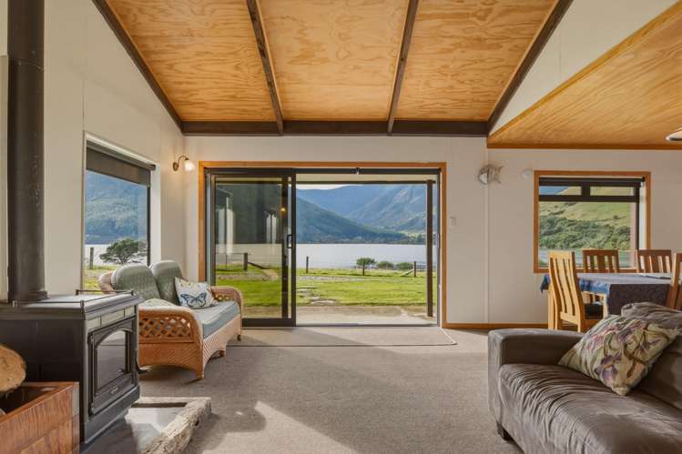 803 Manaroa Road Marlborough Sounds_13