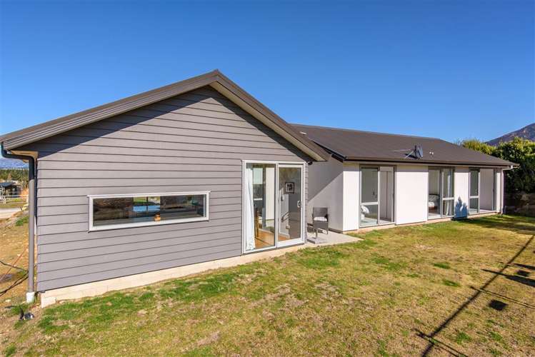 15 Moraine Place Lake Hawea_12