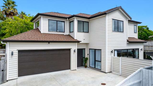 Modern Comfort in Karaka Harborside!