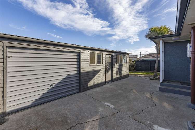 16 Soberton Street Aranui_13