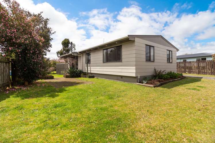 20 Milton Grove Owhata_14