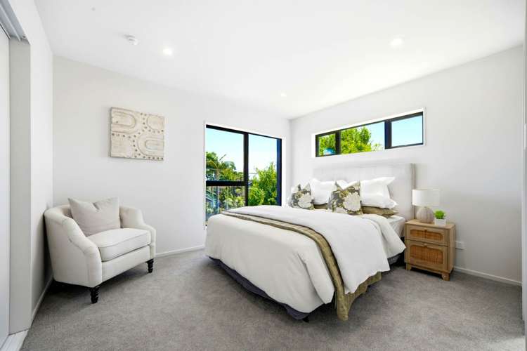 1/2 Coronation Street Belmont_9