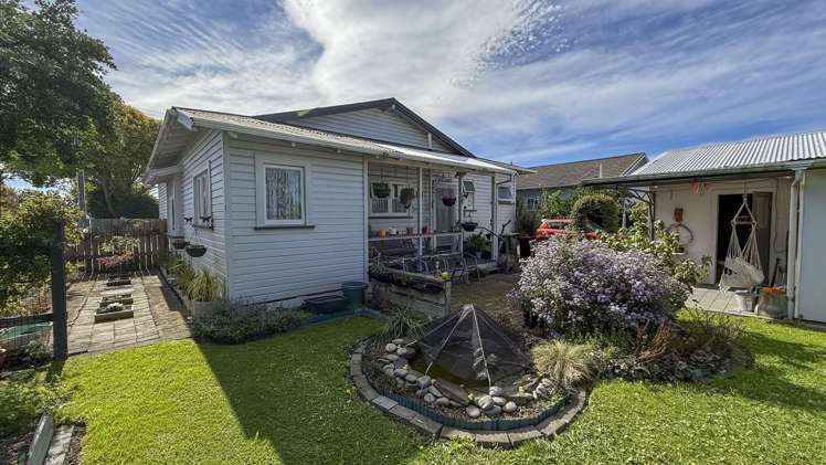 302 Willowpark Road South Hastings_2
