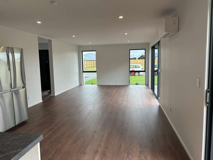 18 Lorenzos Lane Halswell_3