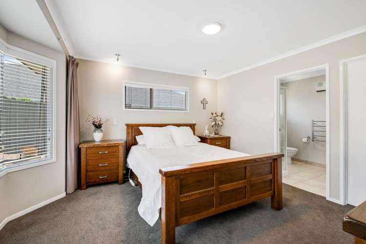 7 Kingtide Place Red Beach_26