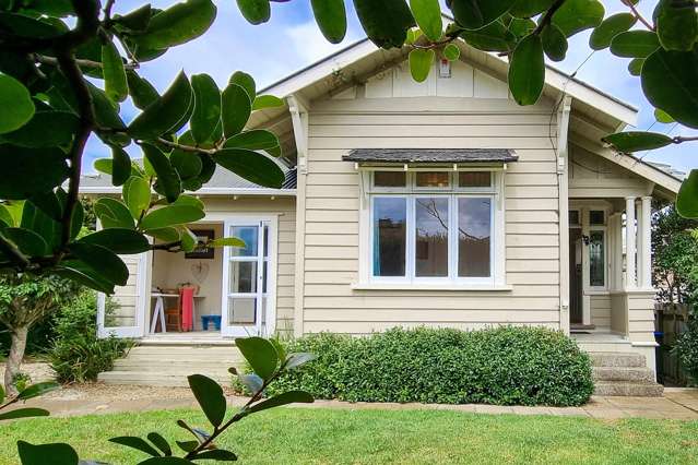 24 Queen Mary Avenue Epsom_1