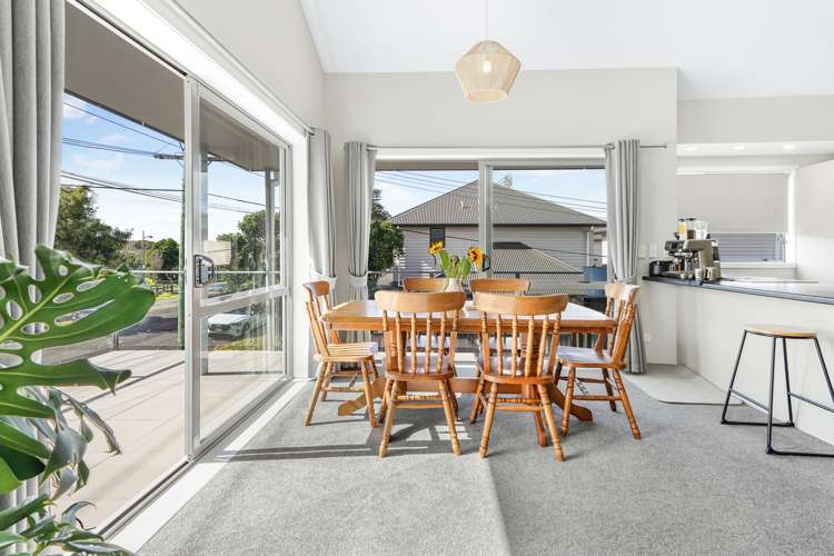 198d Old Farm Road Hamilton East_5