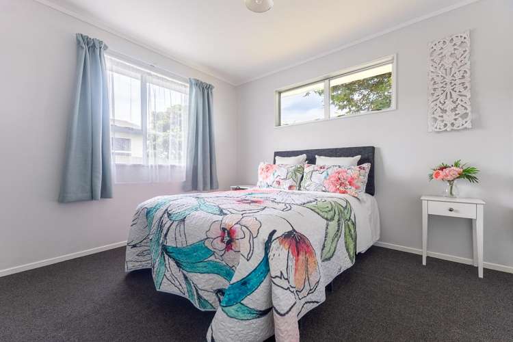2 Robert McKeen Street Otaki Beach_12