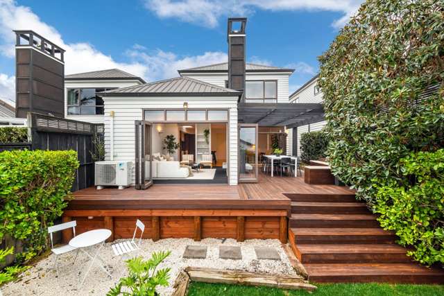 Stunning Standalone Townhouse