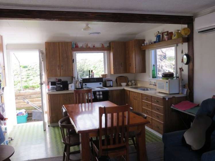 83 Toi Toi Street Toi Toi_7