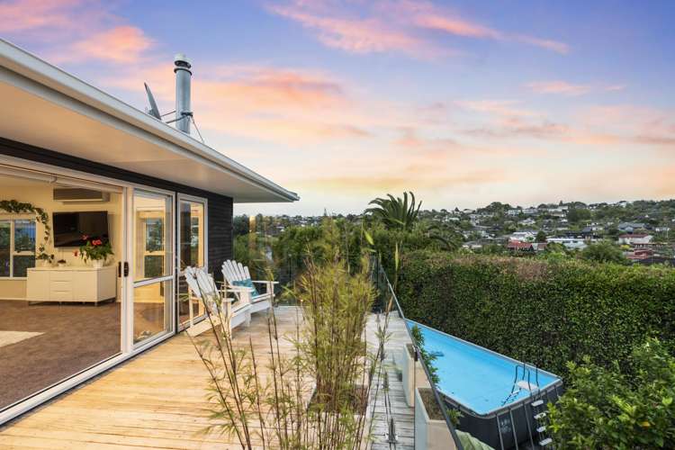 19 Mayfair Crescent Mairangi Bay_15