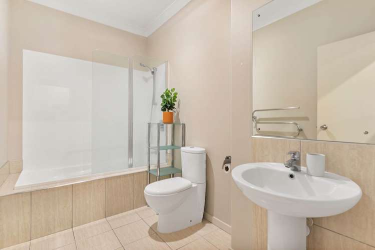 23 Concepts Way Flat Bush_16