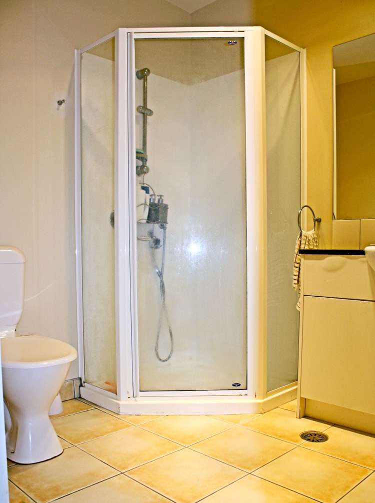 4/12 Crown Lynn Place New Lynn_8